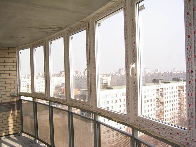 Недорогое остекление общего балкона Звенигород