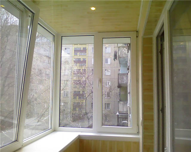 Остекление балкона в панельном доме по цене от производителя Звенигород